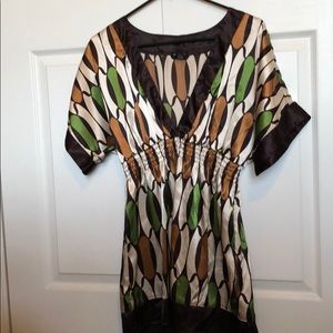 Eyeshadow short sleeved blouse